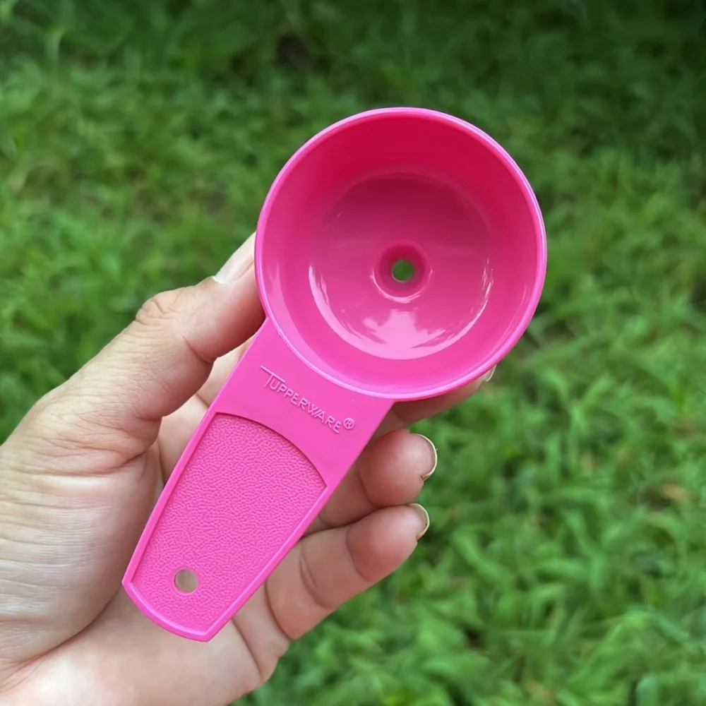 TUPPERWARE LITTLE FUNNEL